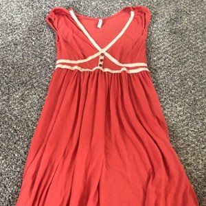 Short-sleeve Voll Dress